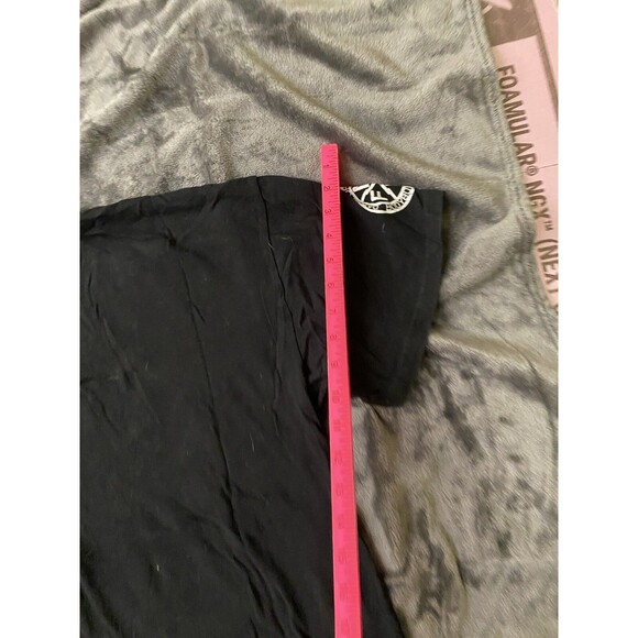 Darc Sport Wolves Club Classics Short Sleeve T-shirt Men’s black - Picture 9 of 9